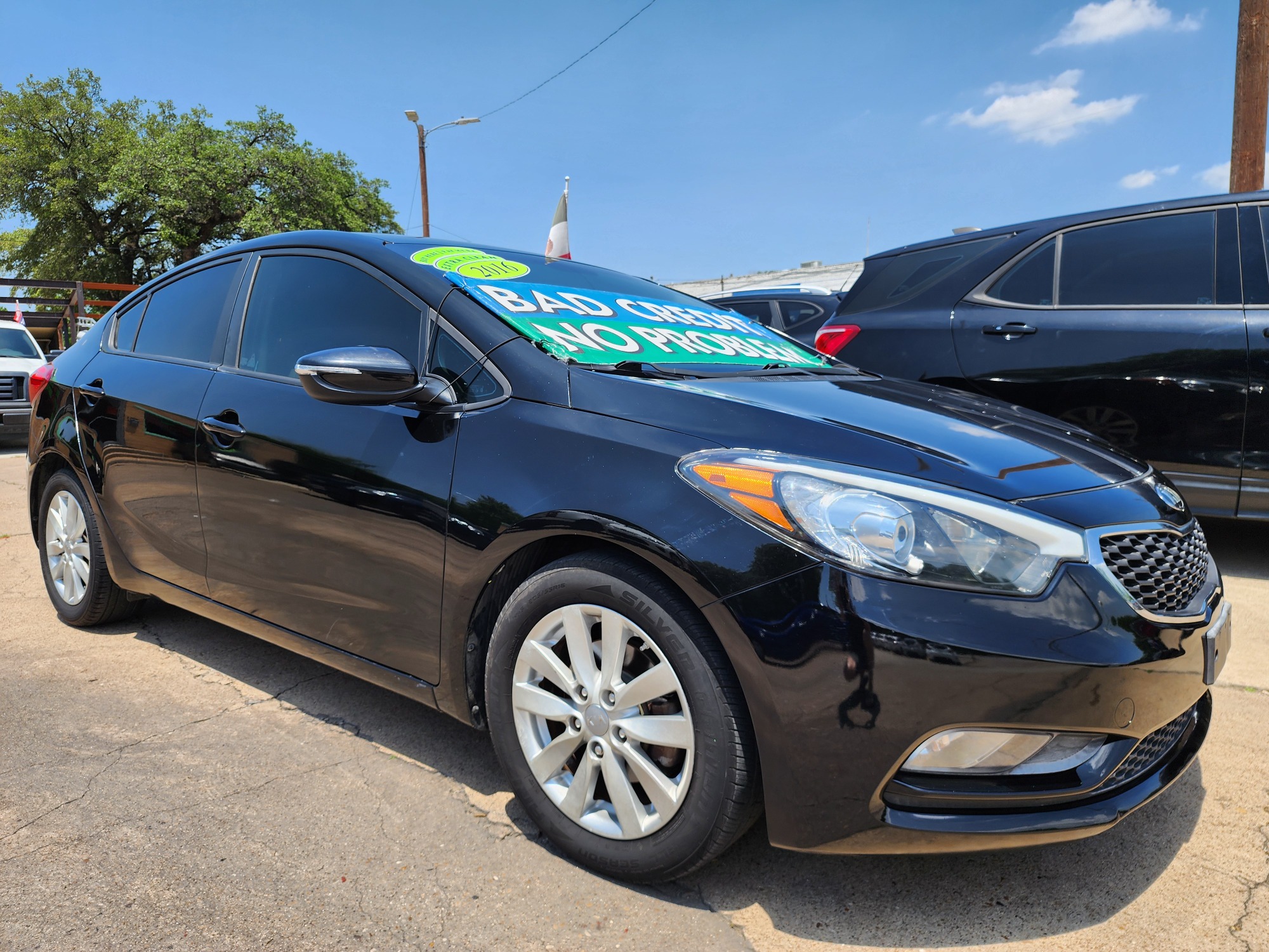 2016 BLACK /GRAY KIA FORTE LX LX (KNAFX4A60G5) , AUTO transmission, located at 2660 S.Garland Avenue, Garland, TX, 75041, (469) 298-3118, 32.885387, -96.656776 - Welcome to DallasAutos4Less, one of the Premier BUY HERE PAY HERE Dealers in the North Dallas Area. We specialize in financing to people with NO CREDIT or BAD CREDIT. We need proof of income, proof of residence, and a ID. Come buy your new car from us today!! This is a Very clean 2016 KIA FORTE L - Photo #1